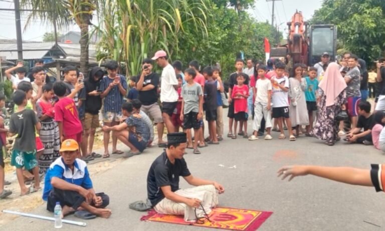 Meski Diwarnai Penolakan, Eksekusi Bangunan di Lahan Sengketa Cisoka Tetap Berjalan