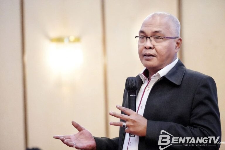 Ketum PWI Ingatkan Wartawan Jangan Terlibat Narkoba dan Judi Ketum PWI Akhmad Munir. (Foto: Ist/BENTANGTV.com).